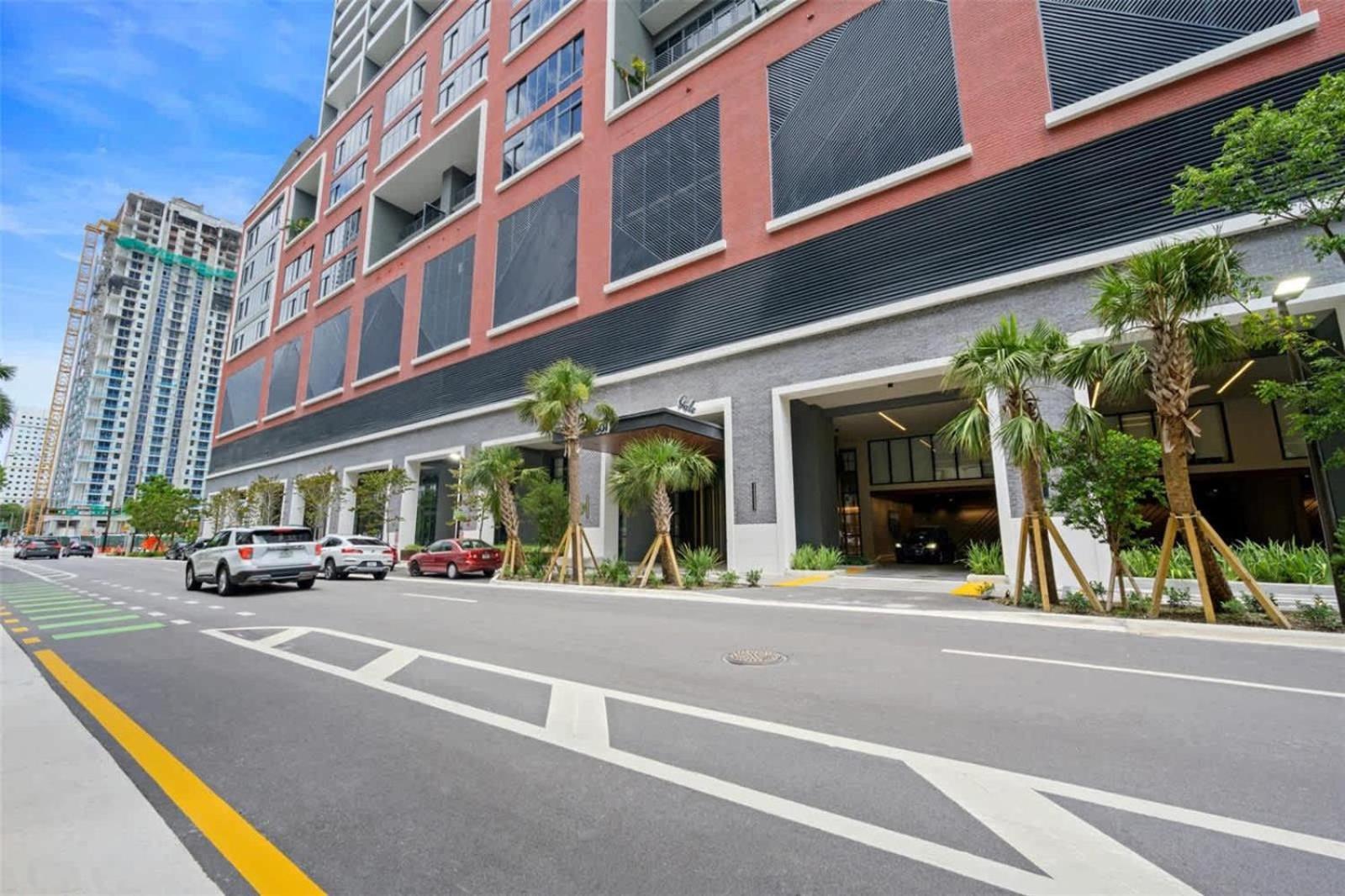 Apartment Modern 1br With Pool *