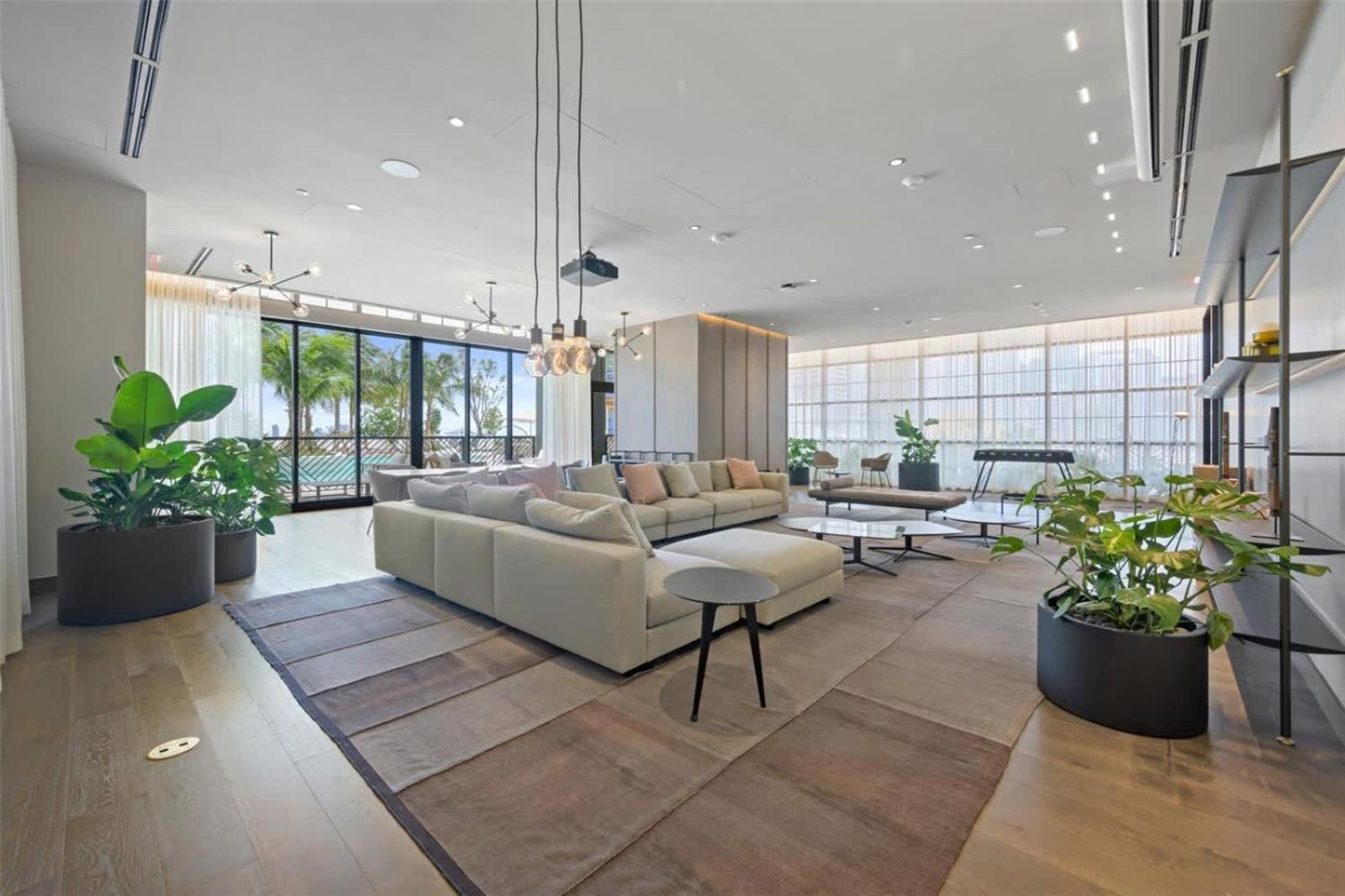 Modern 1br With Pool Miami