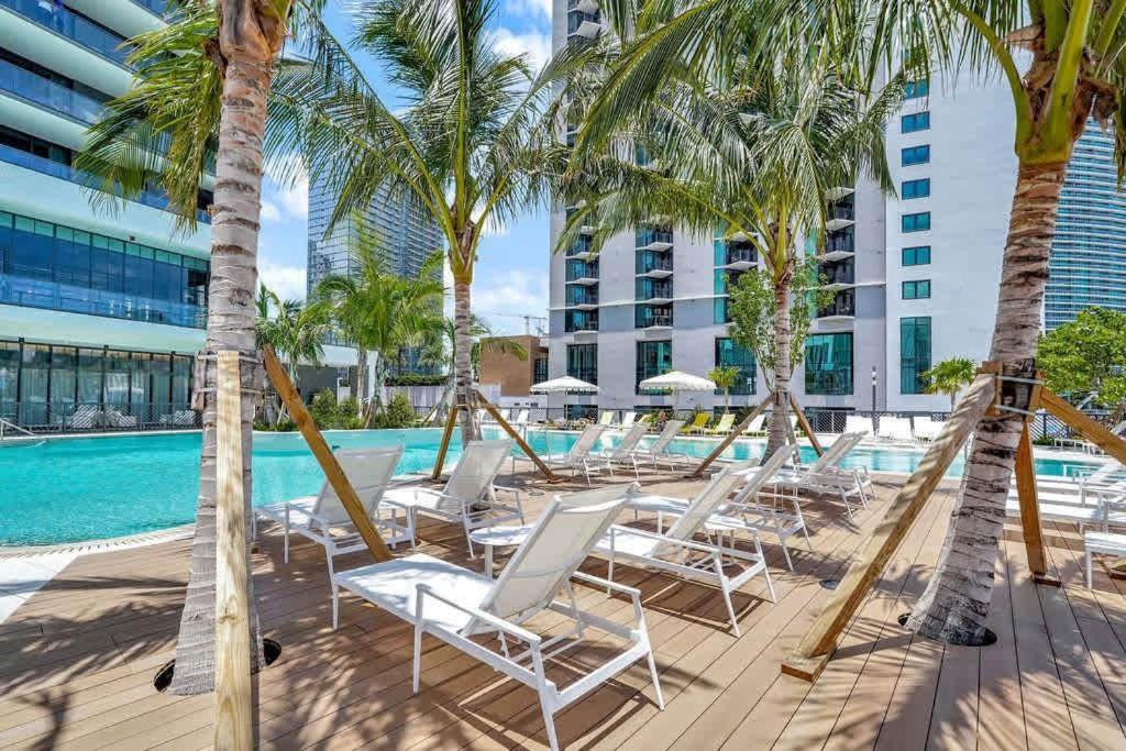 Modern 1br With Pool