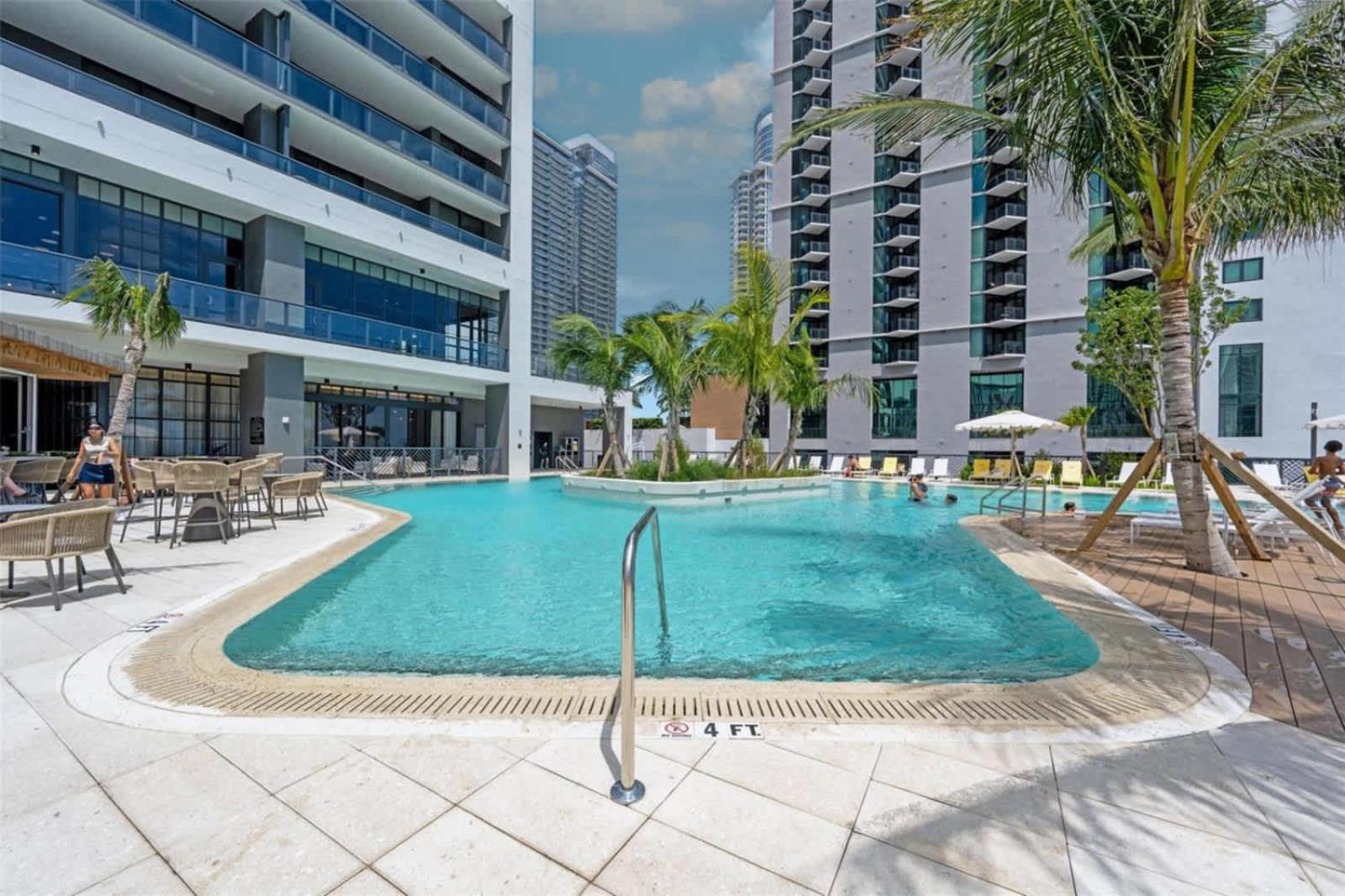 Modern 1br With Pool * Miami