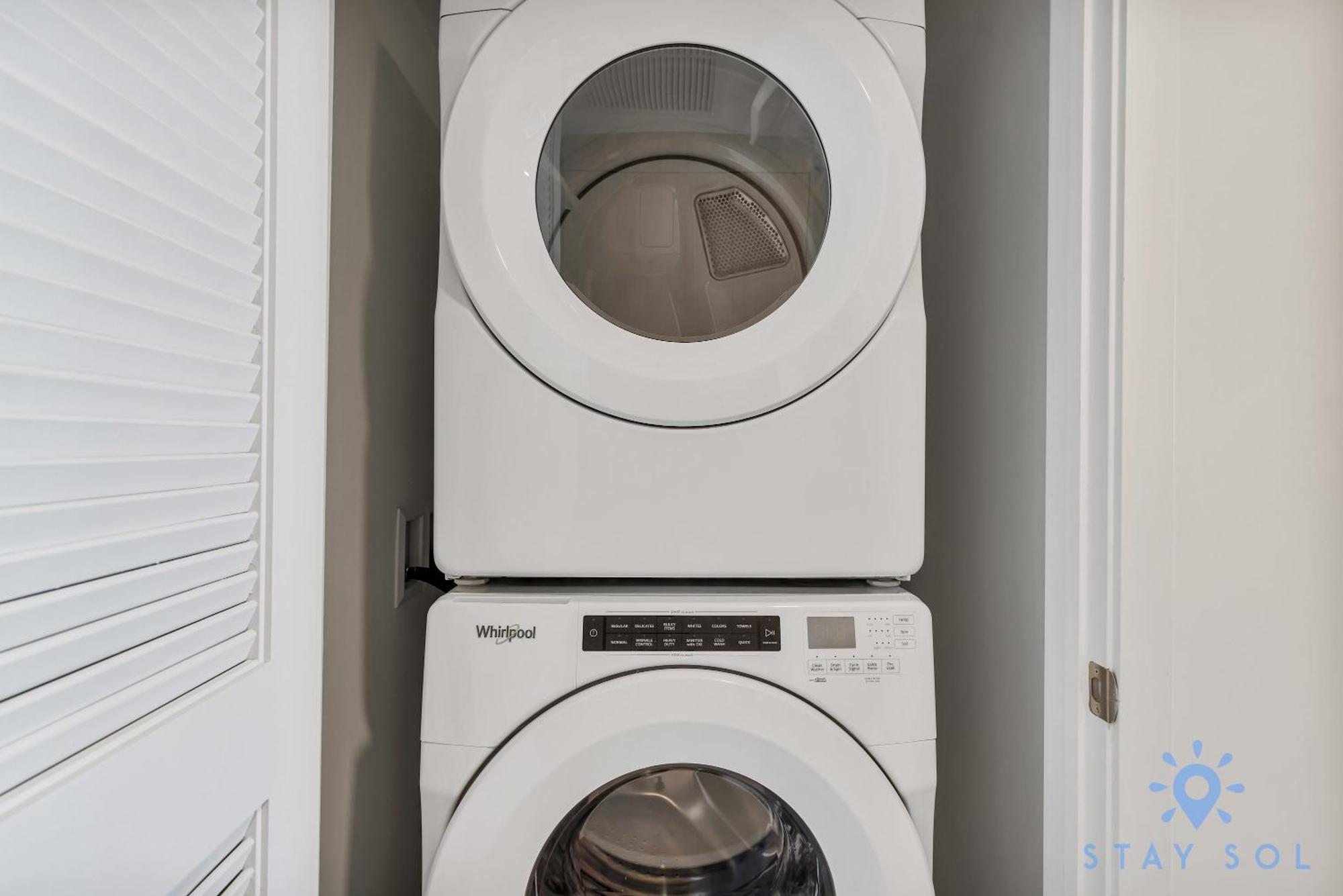 Modern 1br With Pool Apartment *